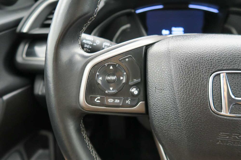 Honda Civic 5p 5P 1.0VTEC TURBO ELEGANCE NAVI