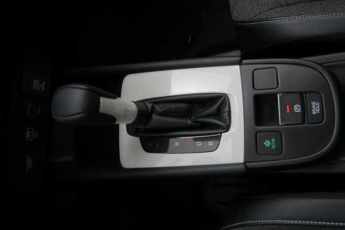 Honda Jazz HYBRID 1.5I-MMD ELEGANCE